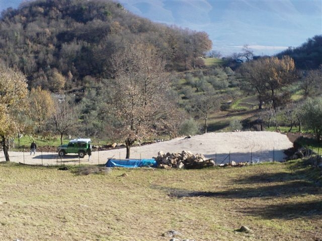 Abusivismo, la Forestale sequestra due strade e un piazzale