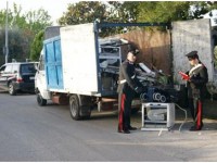 I Carabinieri intercettano furgone con dieci quintali di rifiuti inquinanti