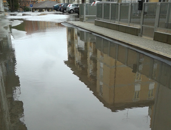Giove Pluvio ‘tartassa’ Campobasso: allagata via Longano