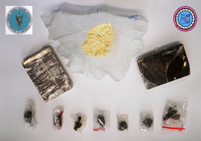 Hashish e marijuana pronti allo smercio in garage, arrestati due spacciatori