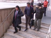 Scena muta davanti al gip per il bidello accusato di pedofilia