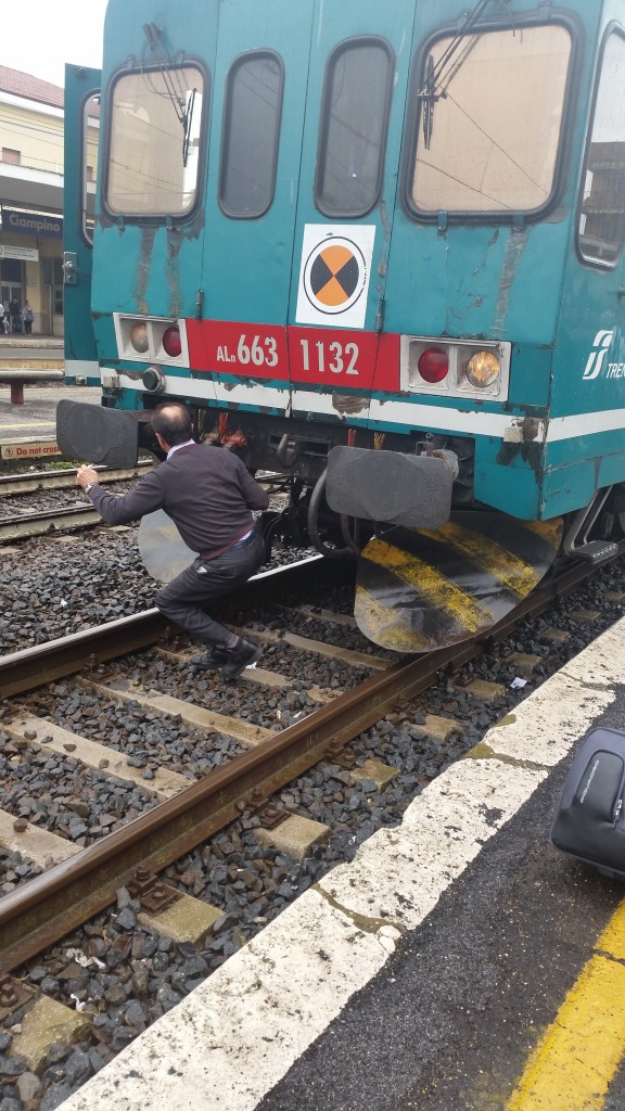 Il treno si rompe appena partito, un’altra giornata da incubo per i pendolari molisani