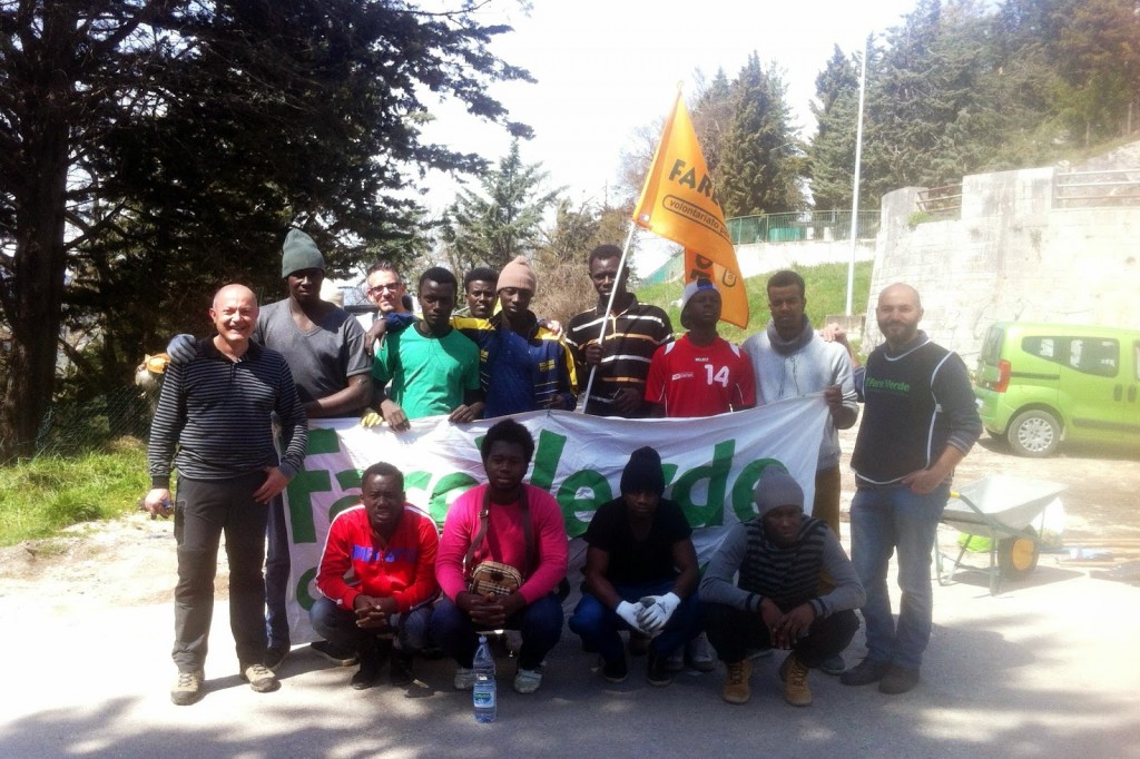 Fare Verde e migranti restituiscono alla città un pezzo di borgo vecchio