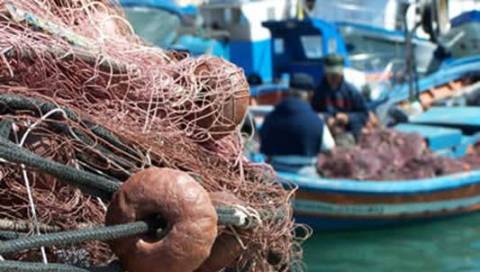 Fermo pesca, arrivano i contributi per gli operatori