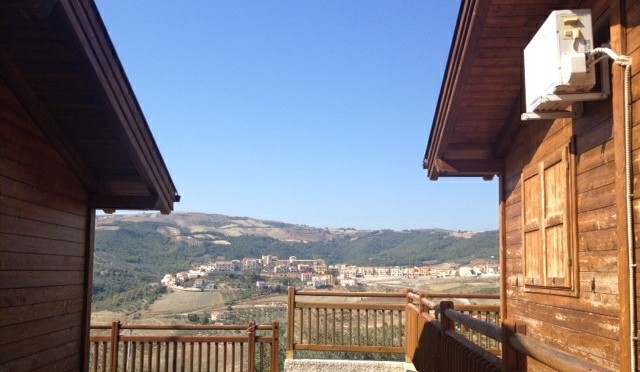 Rubano rame nel villaggio provvisorio di San Giuliano, due giovani arrestati