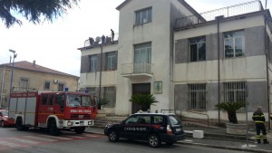 comune pozzilli crollo esterno vigili e carabinieri