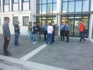 AutCnBaGvGDvJDaUOm8iM0-5EyhGGDevJ-ISqamJ5f1b