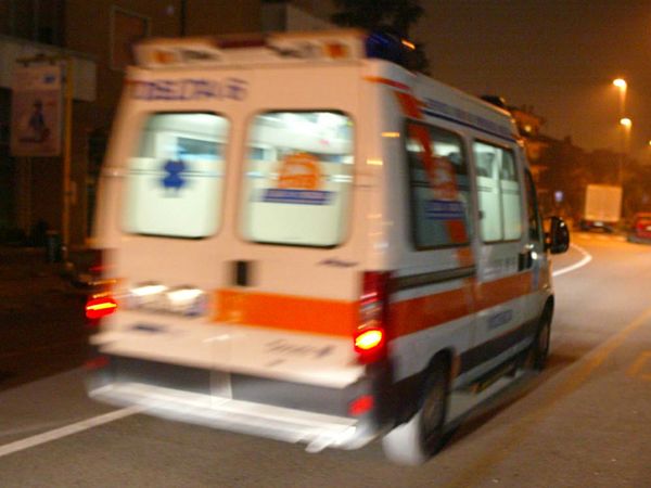 Dramma nella notte, muore ragazzina di 14 anni