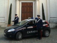 Ruba gli orecchini alla statua della Madonna, 35enne nei guai