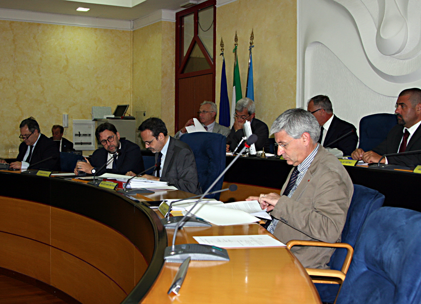 Caso Scarabeo, resa dei conti tra Frattura e Iorio