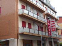 Migranti, il Sayonara scrive al Comune: pronto il piano di ‘riconversione’