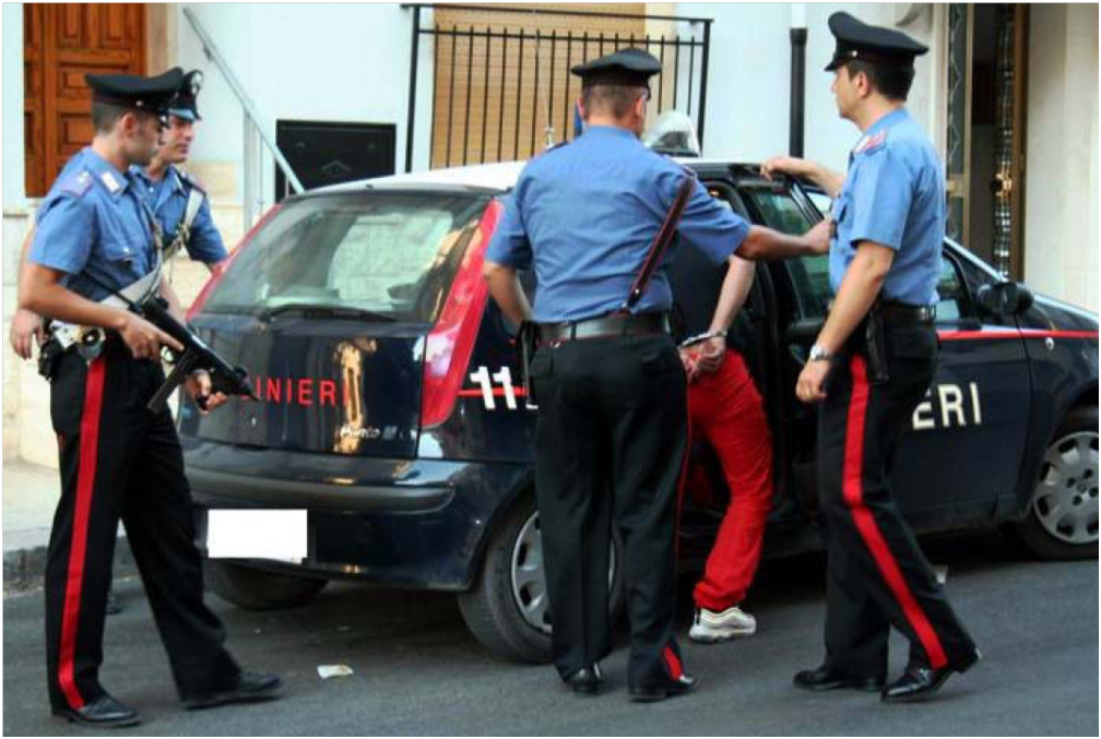 Droga shop in una sala giochi, 38enne arrestato dai Carabinieri