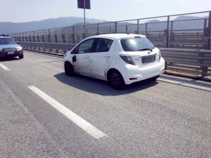 contromano sulla variante incidente polizia