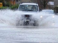 Maltempo, ancora allagamenti sulla costa. Deviato il traffico lungo la Statale 16