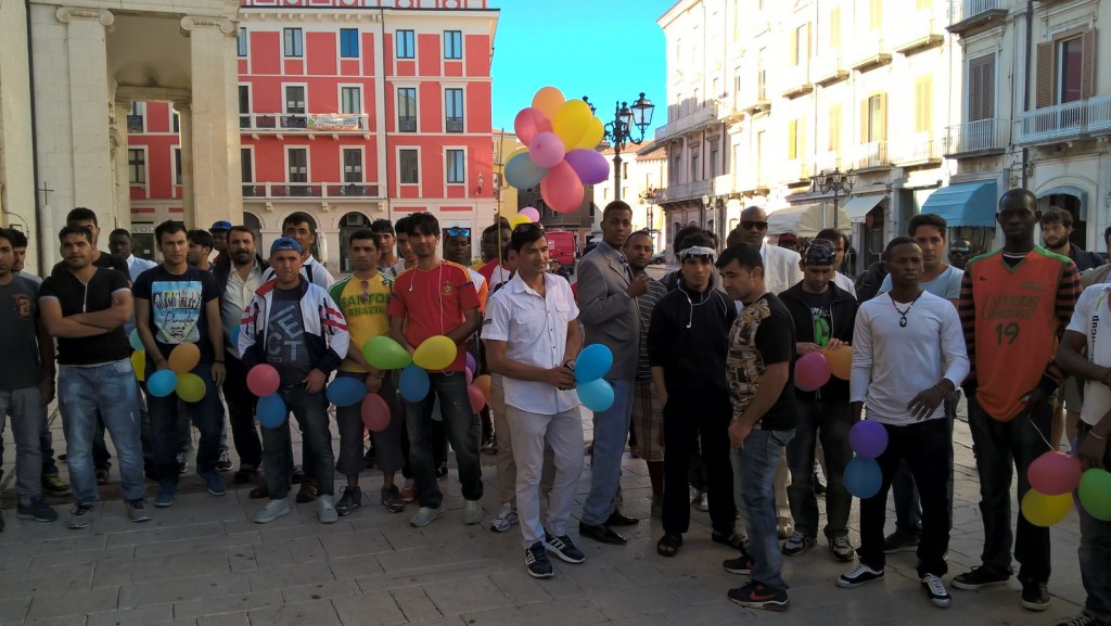 Senza pace non c’è diritto alla vita: il corteo pacifico dei profughi di Campobasso