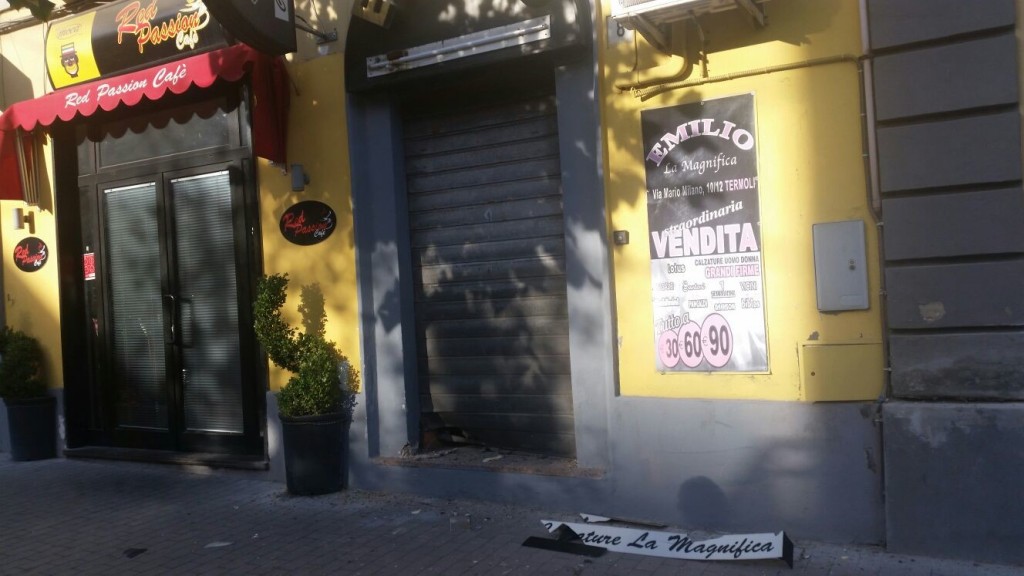 Bomba carta all’alba a Termoli
