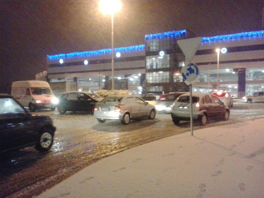 Nevica in Molise, circolazione in tilt a Campobasso e verso Isernia