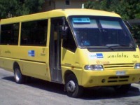 Portocannone, studenti a piedi: rubato lo scuolabus