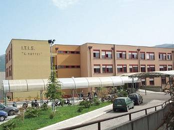 Droga, alcool ed educazione stradale, Polizia e studenti a confronto