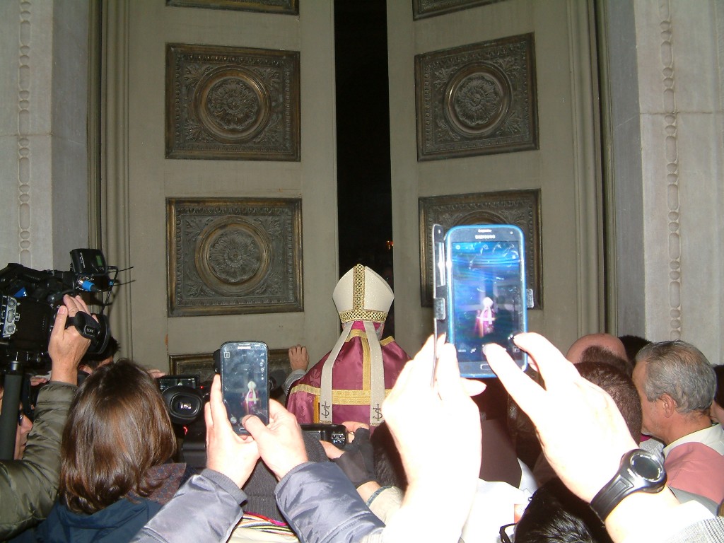 Misericordia, pace e perdono: inizia il Giubileo