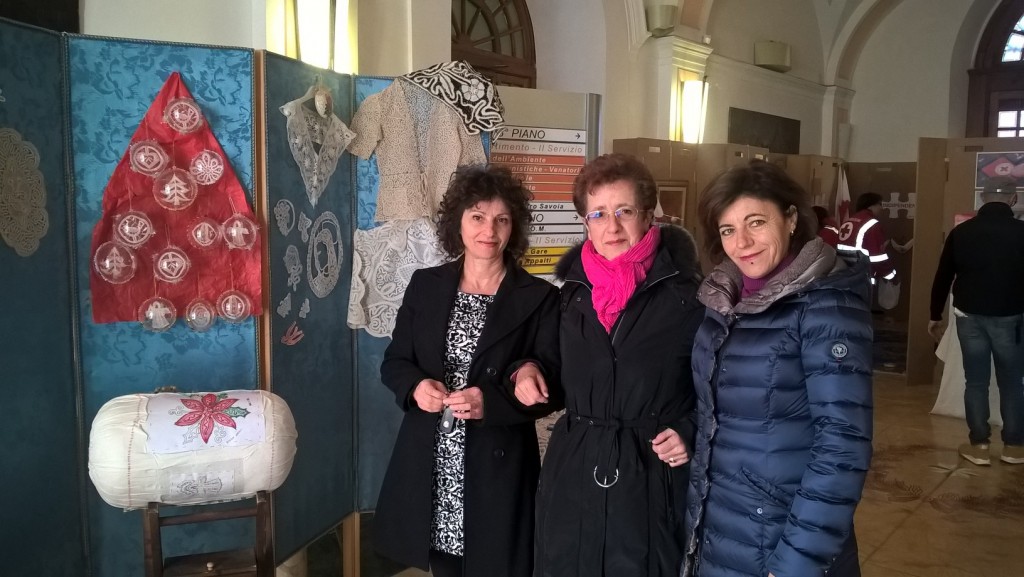 Apre la scuola di tombolo, la nobile arte amata anche dai Papi