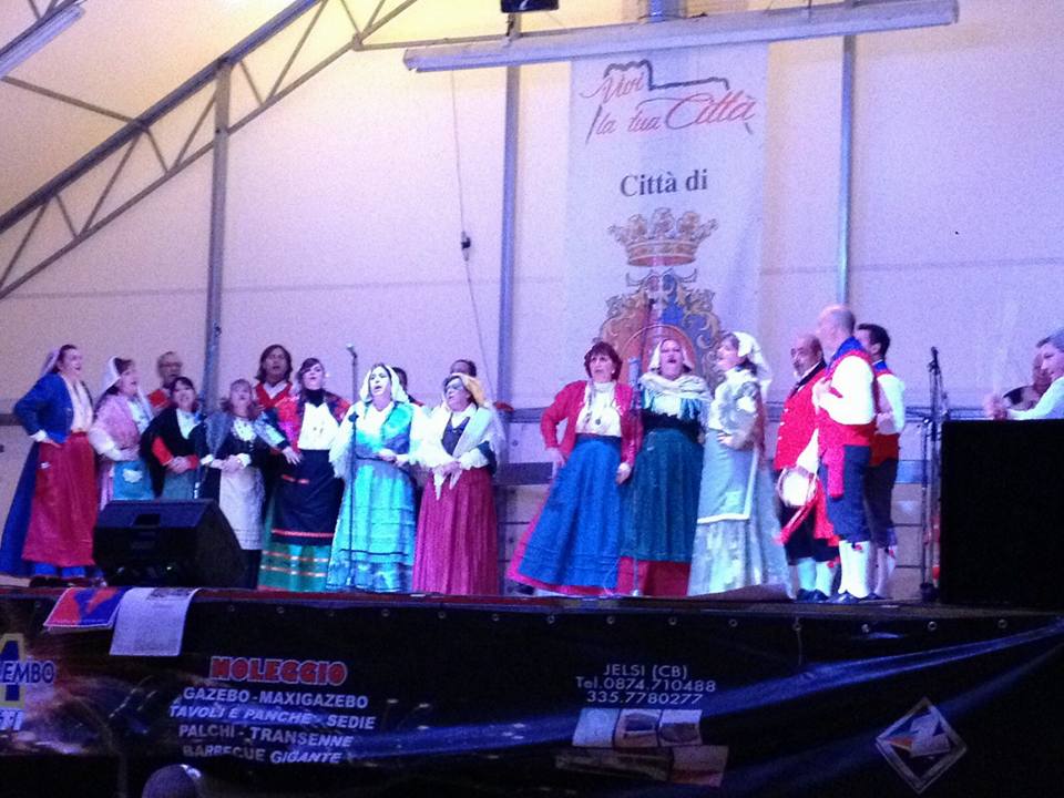 ‘Natale in… Comune’, domani appuntamento con il folk