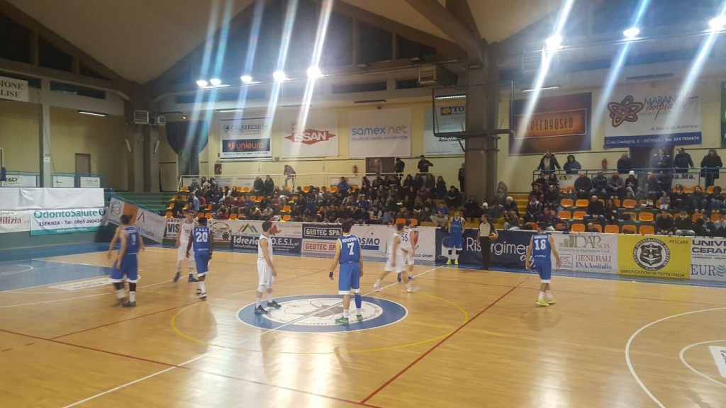 Pallacanestro, turno infrasettimanale in serie B