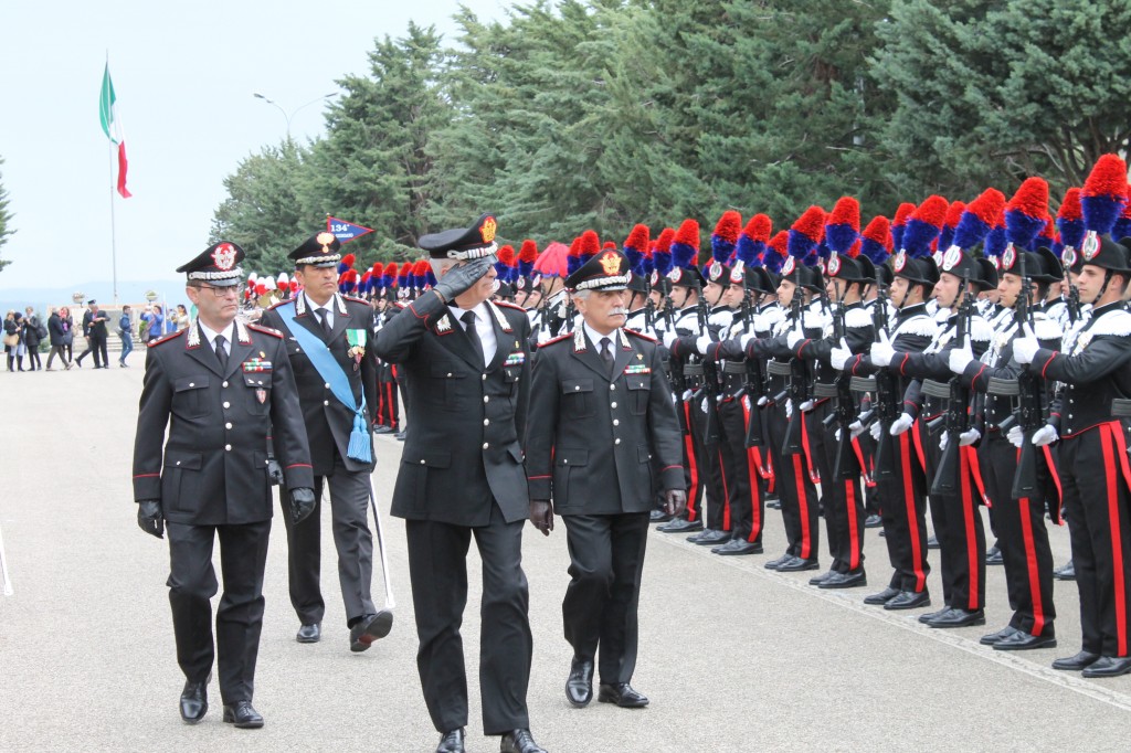 Duecento ragazzi giurano per l’Arma, poi l’annuncio: “La Scuola Allievi sarà potenziata”
