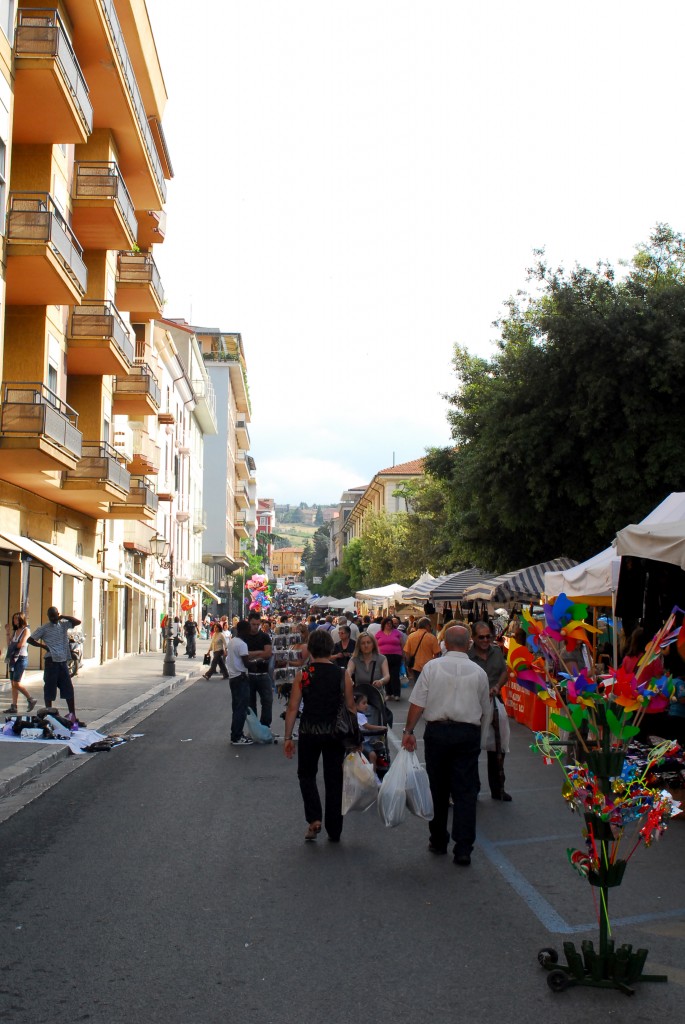 Arrivano le bancarelle del Corpus domini, strade del centro off limits