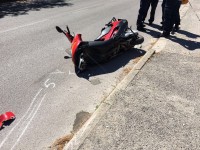 Finisce con lo scooter contro un palo, muore un 28enne