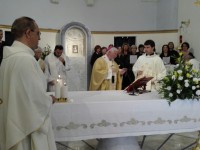 Chiusa da tre anni, chiesa della Libera gremita per la riapertura