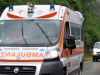 Travolge uno scooter con la sua auto e poi fugge, grave un 19enne