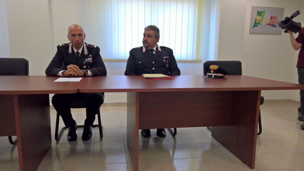 Spacciavano ai ragazzini delle medie e poi li minacciavano, in manette coppia di pusher