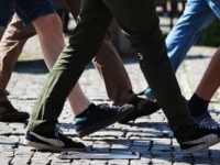 A passeggio per le vie del centro invece di rimanere ai domiciliari, segnalato un sorvegliato speciale