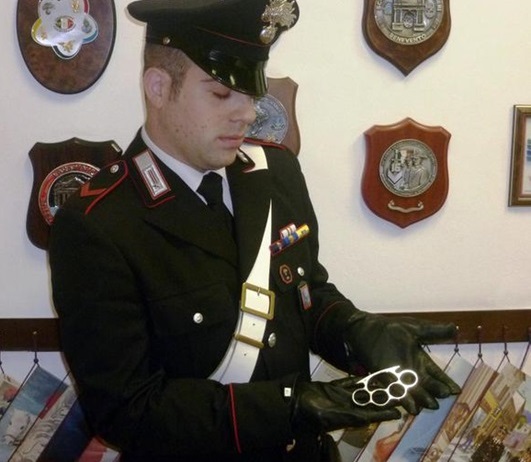 In classe con il tirapugni vietato, denunciato uno studente ad Agnone