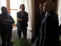 Scuola di via Leopardi, è scontro tra i genitori e il sindaco Battista