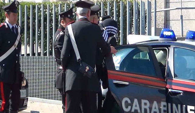 La barista gli nega da bare e lui distrugge il locale, in manette un 40enne