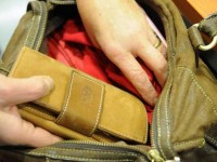 Coppia di anziani ruba in un supermercato, denunciati