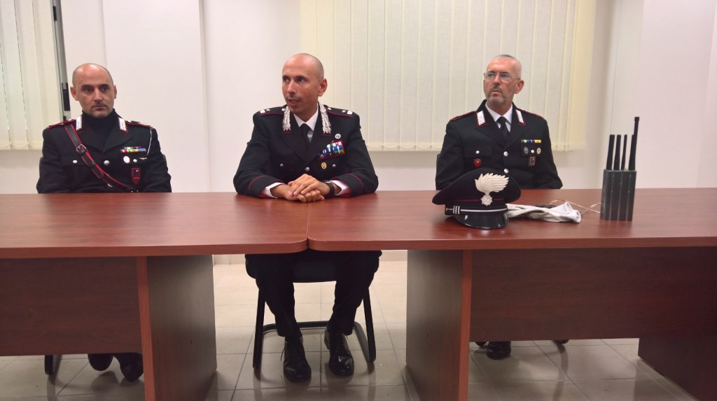 Ruba un’auto, inseguimento da far west lungo la Statale 16: arrestato 26enne