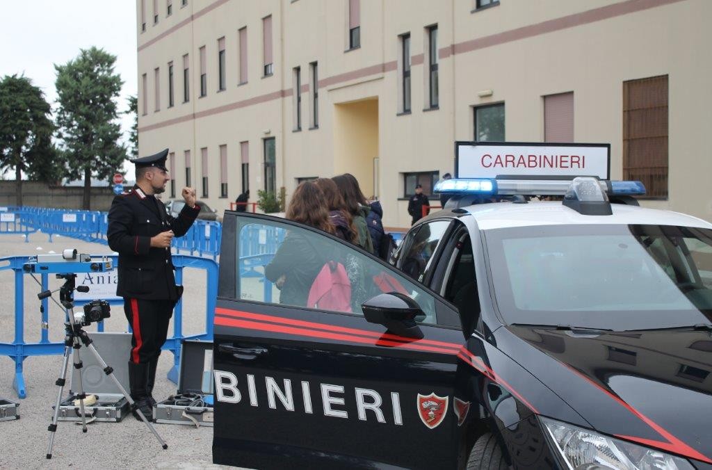Caserme aperte anche a Campobasso: 230 studenti a lezione di sicurezza stradale