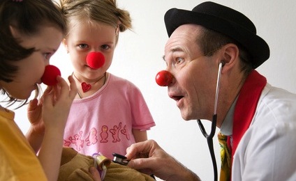 Alla Cattolica un corso di clownterapia