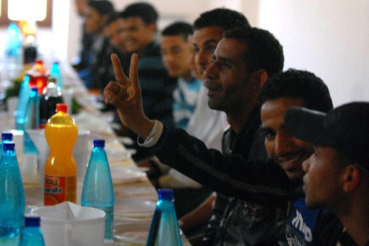 Un bagno ogni 6 migranti, Petraroia contro le modifiche al regolamento