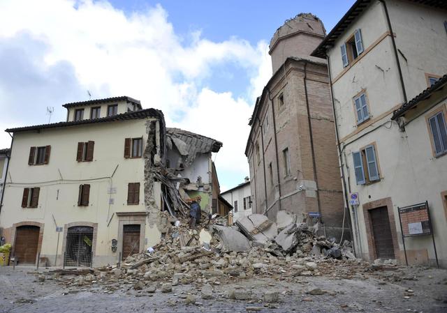 Rubbles and destroyed houses in Camerino, near Macerata, a day after two big earthquakes shook central Italy, 27 October 2016. At least 200 aftershocks followed the first of two big earthquakes to hit central Italy on Wednesday, the National Institute of Geophysics (INGV) said Thursday. The first 5.4 magnitude quake struck at 19:10 Italian time and was followed by an even bigger one, of magnitude 5.9, at 21:18. But there were at least 200 aftershocks too. ANSA/ CRISTIANO CHIODI