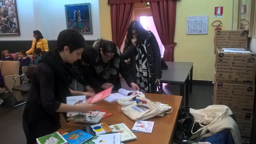 Scuole sempre più povere, Giunti ne riempe le biblioteche