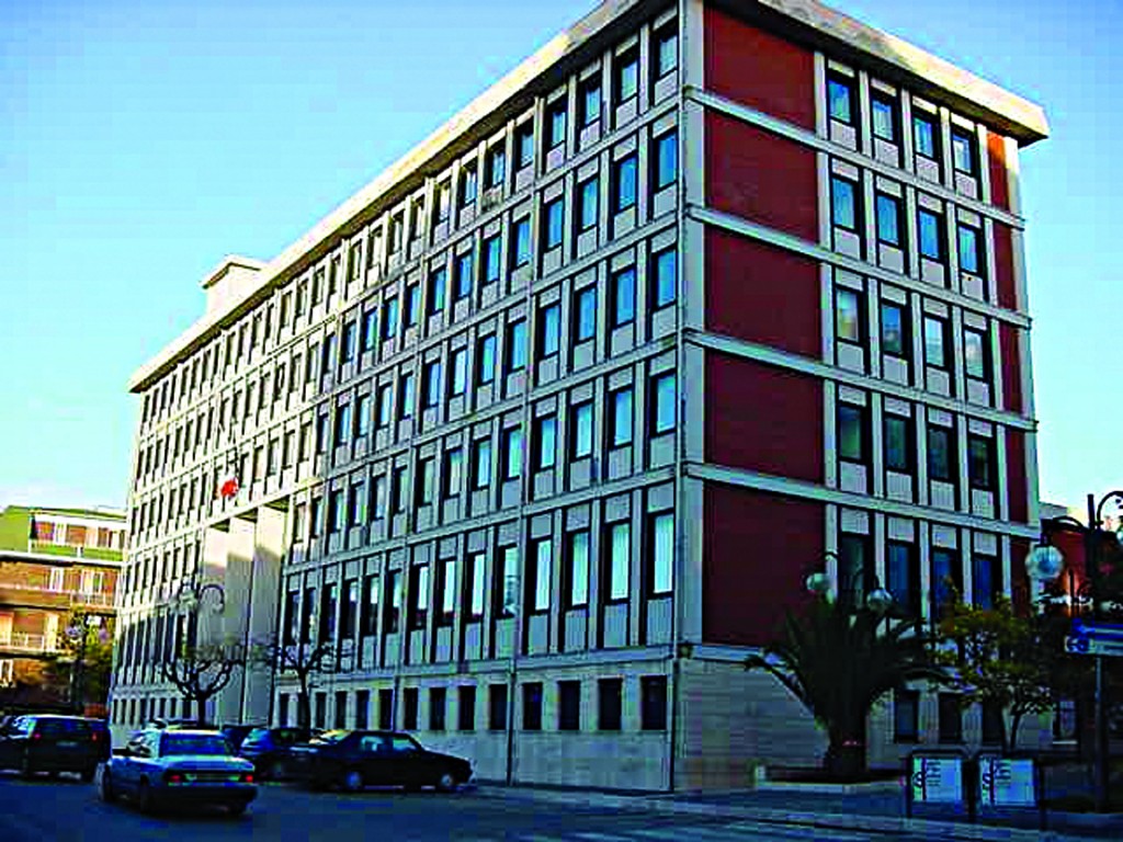 Facciolla querela una cronista, il giudice archivia