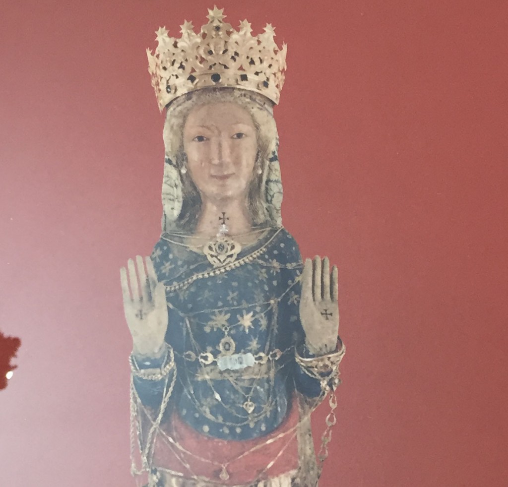 Giallo a Cercemaggiore, i fedeli: manca parte dell’oro della Madonna