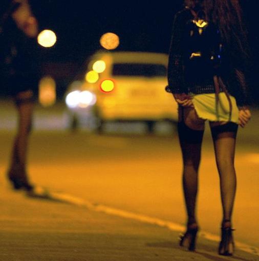 Rapita e costretta a prostituirsi, la polizia libera giovanissima schiava del sesso