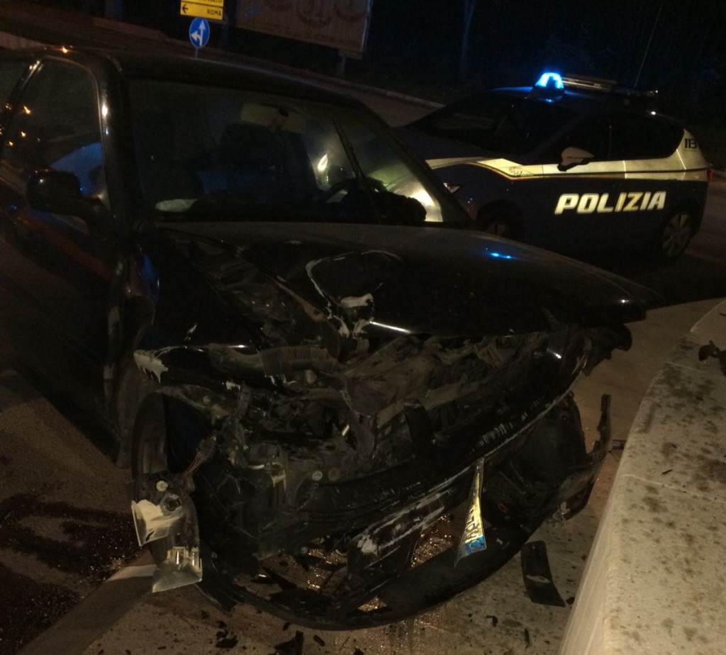 Isernia, incidente nella notte nei pressi della rotonda della Questura