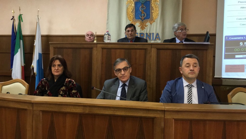 Emergenza scuole, frenata sul polo di Pietradonata