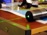 Maxisequestro di puntatori laser pericolosi per la vista